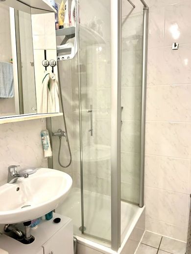 Vermietete Erdgeschosswohnung in Dortmund Aplerbeck zu verkaufen. – Dusche im Bad