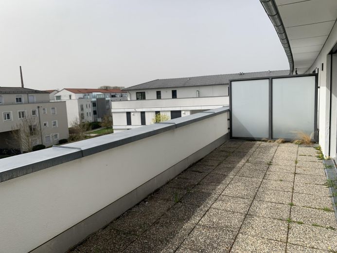 3-Zi-Penthauswohnung im 3.OG - EBK - große Dachterrasse – Dachterasse