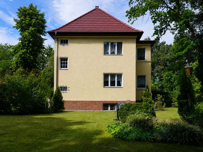 Kein Neubauwürfel, kein 08/15, Berliner Altbau-Schätzchen m. 1010m² Grundstück s. Menschen m. Ideen – Rückseite von Haus Original