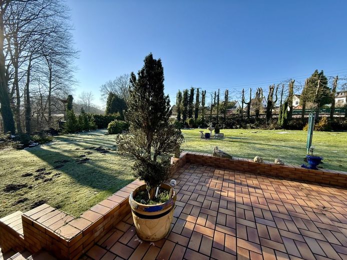 Fröndenberg-Ardey: Freistehendes Wohnhaus mit Gartenoase am Ende einer Sackgasse! – Gartenimpressionen
