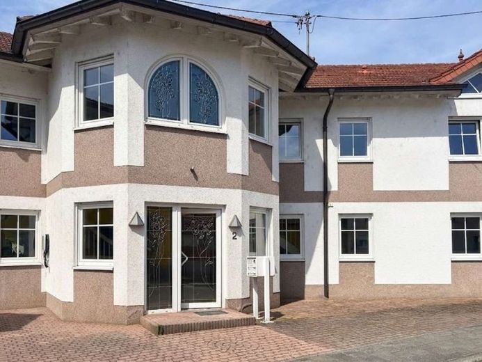 Großzügige 3-Zimmer-ETW mit 103 m² und toller Einbauküche in ruhiger Wohnlage von Harthausen – Foto 1