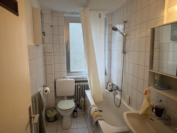 Jakobsviertel, TH und FH Nähe – Vollbad mit WC