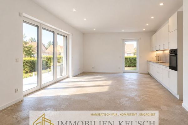 Ampio appartamento ristrutturato di 4 locali, con accesso senza barriere, in posizione centrale, grande terrazza + seminterrato + garage