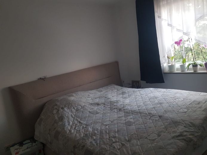 Stadtnahe 2 Zimmerwohnung in ruhiger Lage – Schlafzimmer