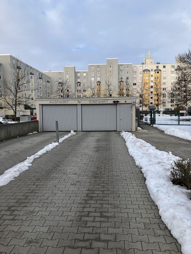 Einfahrt Stellplatz