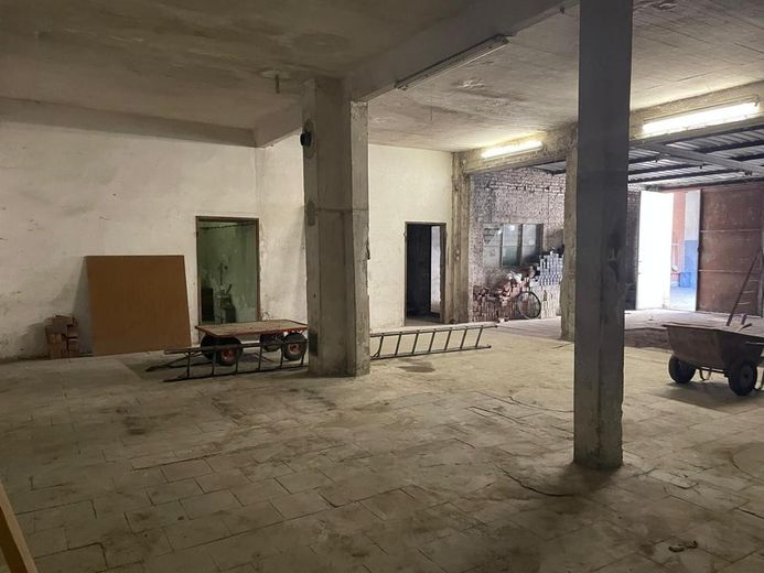 TOP Angebot: Ihre Lager in Duisburg Nord | sehr viel potenzial  PROVISIONSFREI – Foto 1