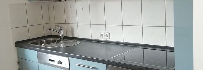 Küche rechte Seite mit Fenster