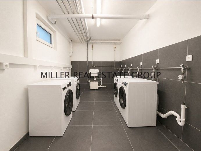 Exklusive Neubau-Dachgeschosswohnung in Ingolstadt-Unterhaunstadt - ca. 116 m², Erstbezug, KfW 55 &amp; zwei separat nutzbare Wohnbereiche! – Waschraum