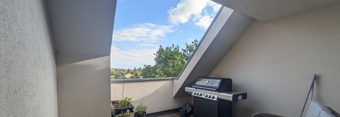 Dachgeschosswohnung mit Loggia | Einbauküche | Seenähe | bezugsfrei | provisionsfrei