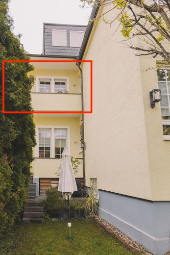 55 m² Loft-Suite in 3er-WG | Altbauvilla Hanau – Balkon der Küche