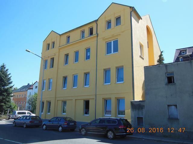 *** Großzügige WG 2-Zimmer mit Wannenbad, Einbauküche und Laminat im Zentrum *** – DSCN0808