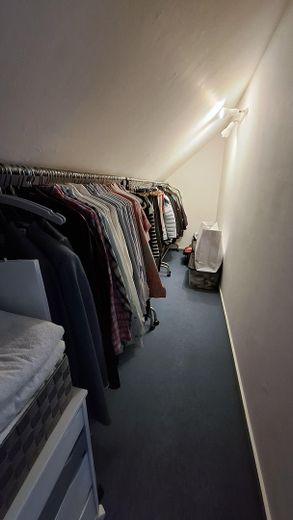 Schrankzimmer DG