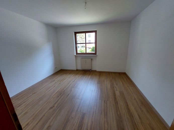 Für Kapitalanleger | Vermietete helle 2,5-Zimmer Wohnung mit Balkon und Potential – Schlafzimmer