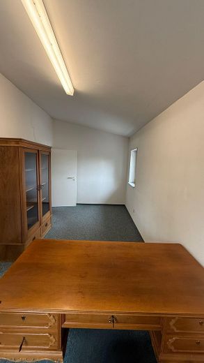 Büro 01