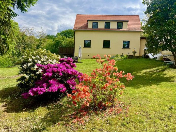BEZUGSFREIES EINFAMILIENHAUS IN BEVORZUGTER LAGE – Foto 1