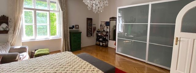 Nähe Prinzregentenpl., Top Altbau-4,5 Zi-WHG in Alt-Bogenhausen + Wohnküche, Essbereich und Balkon! – Schlafzimmer 1