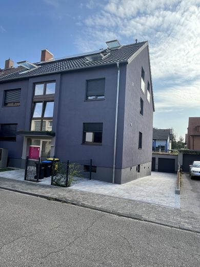 Erstbezug nach Sanierung: Großzügige Etagenwohnung – Außenansicht