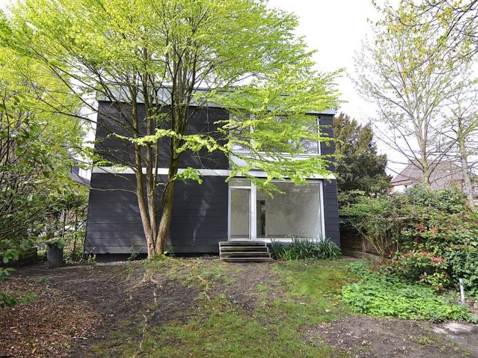 Ihr neues Zuhause im Herzen der Stadt – Einfamilienhaus mit 487 m² Grund! – Foto 1
