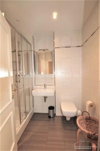 1872024 HomeCompany Dresden सुसज्जित/Furnished प्यार से सजाया गया 2-कमरों वाला अपार्टमेंट, केंद्र के पास! लिफ्ट और बालकनी, अधिकतम 3 व्यक्ति – 7e14611987c52ed8a6ca697556823b52997b324d.jpg