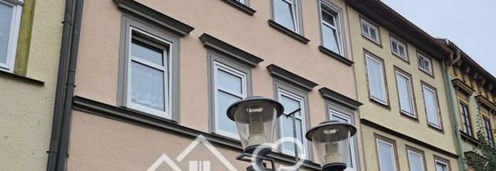 Edificio residenziale e commerciale completamente ristrutturato