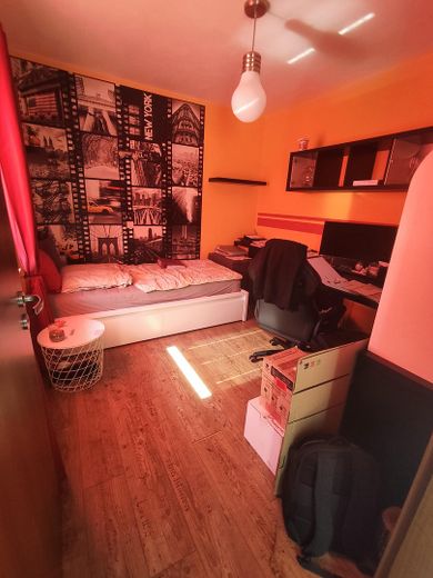 neuwertige smarte Stadtvilla in Bernau bei Berlin ideal für Familien – Gästezimmer 