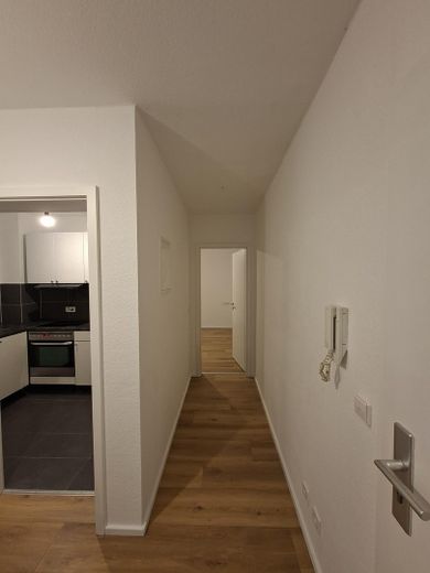 Wohnen wie im Grünen: Frisch renovierte 2-Zimmer-Wohnung (57m2) mit Terrasse & Gartennutzung – Foto 8