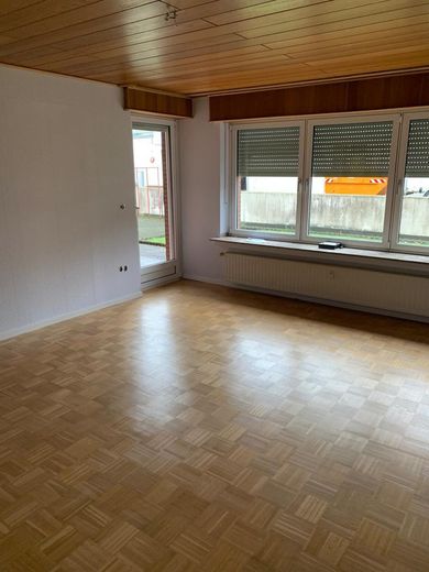 Ein- oder Zweifamilienhaus auf großzügigem Grundstück in zentraler Lage von Harsewinkel – EG Wohnen