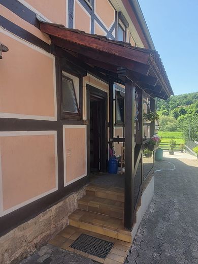 Hauseingang überdacht