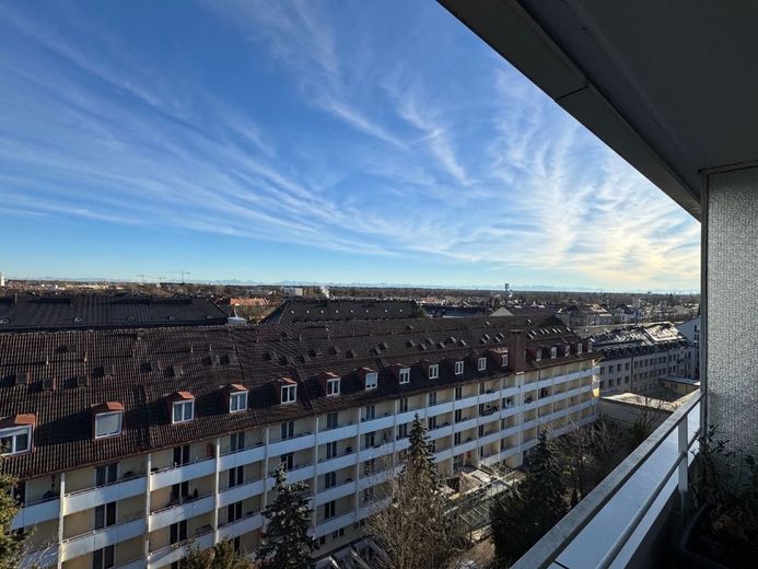 Senioren-Apartment am Isarhochufer als Kapitalanlage und zur perspektivischen Eigennutzung – Bilck vom Balkon