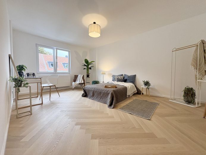Erstbezug nach Sanierung: Großzügige 4,5-Raum-Familienwohnung mit Balkon & Fischgrätparkett – 2. Kinderzimmer/Arbeitszimmer