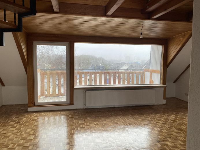 SENZA PROVVIGIONE Casa trifamiliare con vista sul fiordo e interessanti redditi da locazione, circa 300 m2 di superficie abitabile – 2. OG- Wohnung Wohnbereich