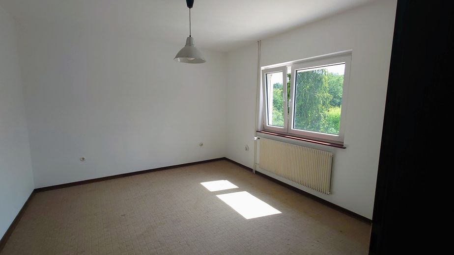 Charmantes Mehrfamilienhaus / Mehrgenerationenhaus freistehend mit großem Garten in Traisa – Foto 15