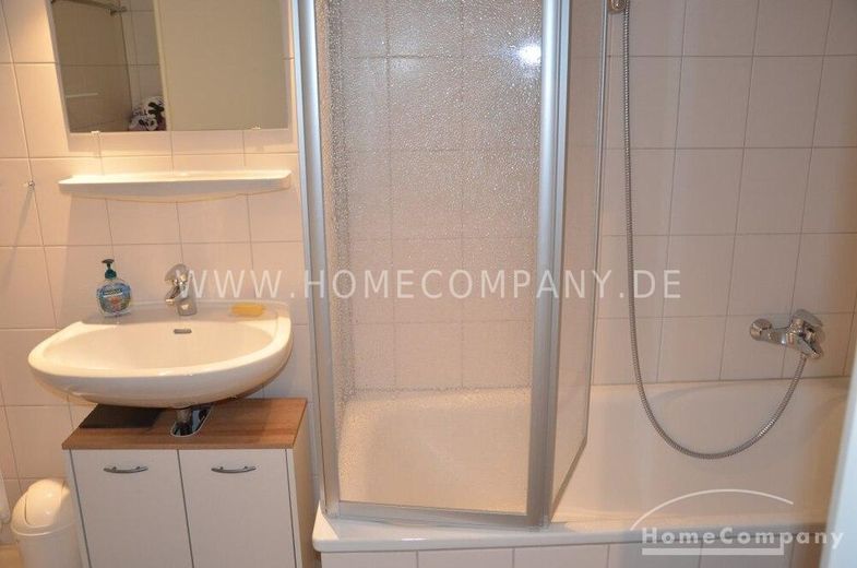 Schöne 1 Zi.Whg., möbliert, 3. OG, mit Balkon. – 80e4e02f77dccfda8bd3190ec9efba66f5d6a7f2.jpg