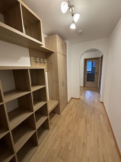 Charmante 3 Zimmer Wohnung – Flur mit viel Stauraum