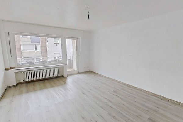 Helle 3-Zimmer-Wohnung mit BALKON und geräumiger Küche in Duisburg-Marxloh