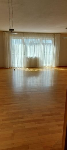 Geräumiges Reihenendhaus in WN-Neustadt mit Fernblick – Wohn-/Esszimmer
