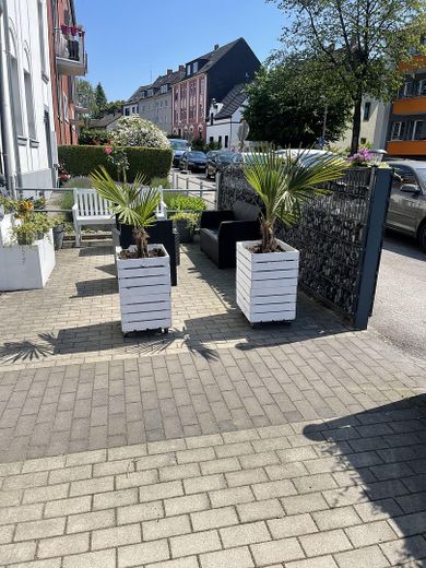 Mehrgenerationen Haus – Eingangsbereich mit Sitzecke