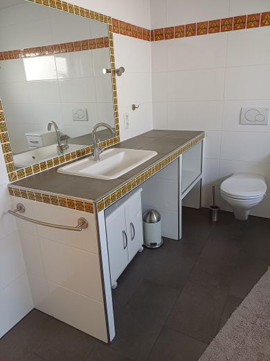 Attraktives EFH in Höhenlage, Nähe Trier – Badezimmer, EG