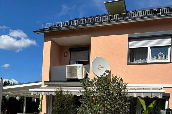 PROVISIONSFREI: Kernsaniertes Haus mit Pool