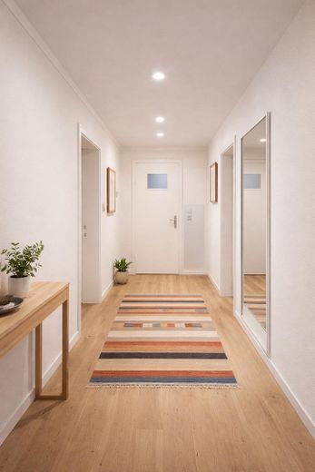 Provisionsfrei: 3-Zimmer-Wohnung mit großem Entwicklungspotential – Flur (KI-generiert)