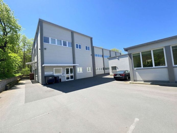 750 m² Lager-/Produktion-/Büro im 1. OG zu vermieten – Foto 1