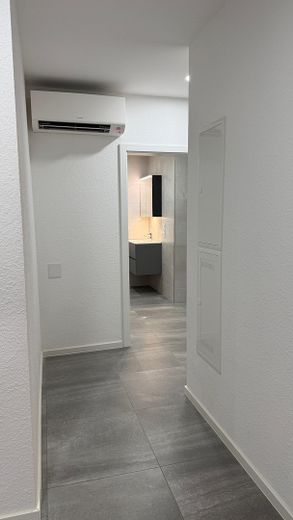 klimatisierte - 3-Zimmer Wohnung (OG) - mit Balkon in Andernach – Flur