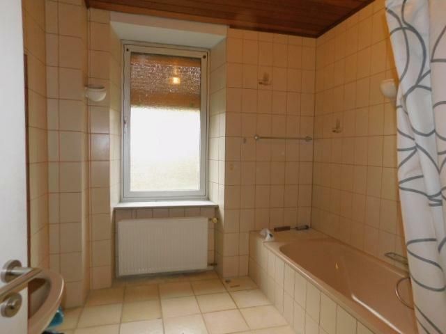 Fell a.d. Mosel - seniorengerechte EG Wohnung - 2 Zi-Kü-Bad und Terrasse – DB9 Badezimmer
