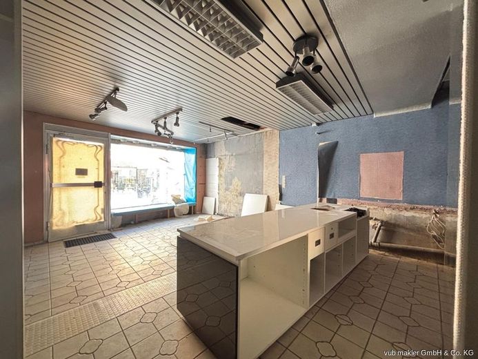 Vielseitiges Wohn- und Geschäftshaus in Hof - zentrale Lage, große Chancen – VUB0002277-14