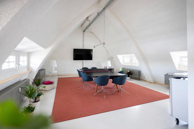 Arbeiten im Baudenkmal — 2. Obergeschoss im Zuckerspeicher Kiel – mietbarer Konferenzraum