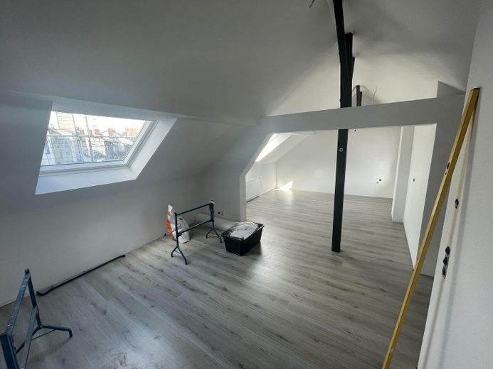 Dachgeschoss mit 3 Fenstern