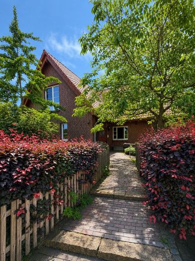 Ökologisches Architektenhaus mit Charakter - Wohnen im Einklang mit der Natur – Bild 1