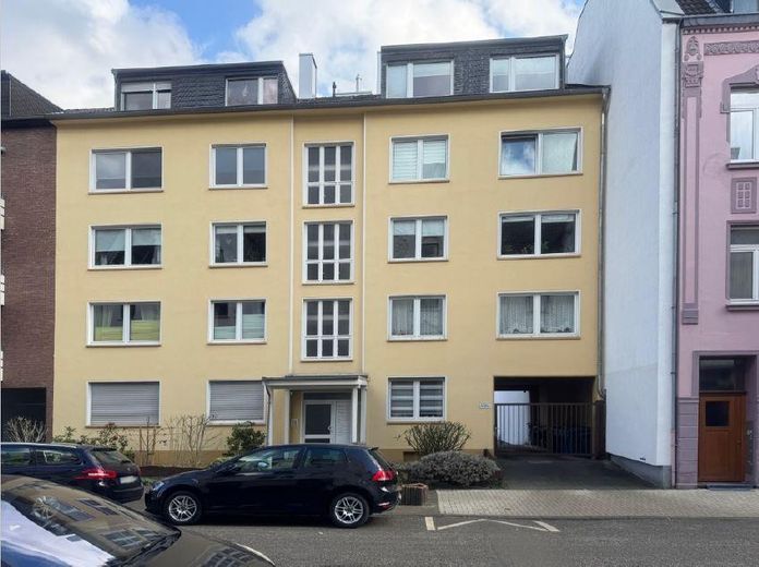 Attraktive 3‑Zimmer‑Wohnung in Krefeld‑Bockum mit Garage – Hausansicht