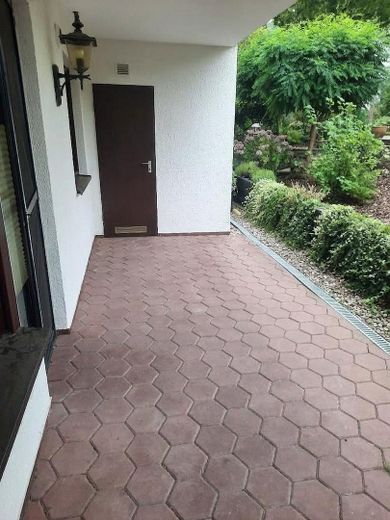 2,5 locali vicino al bosco e alla zona sud della Ruhr, terrazza di 14 m², bagno: vasca + doccia, parquet in legno massello – Abstellkammer auf Terrasse