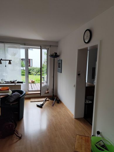 Blick vom Wohnzimmer nach drau